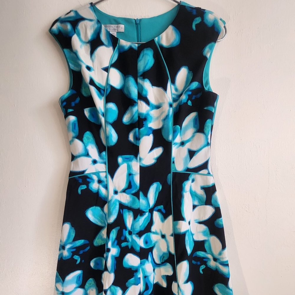 Woman's Floral Dress Size 10